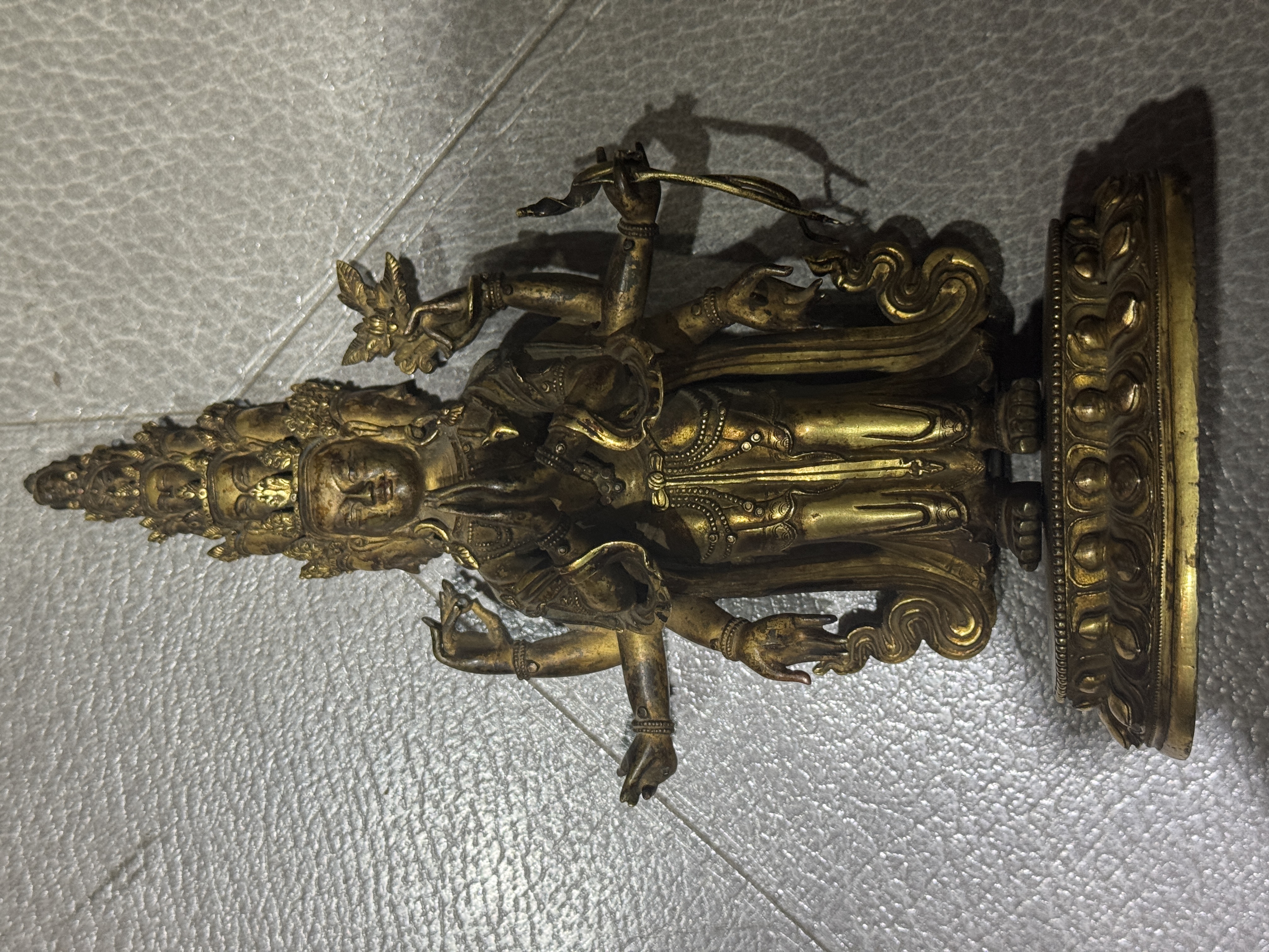 清乾隆 銅鎏金十一面觀音立像